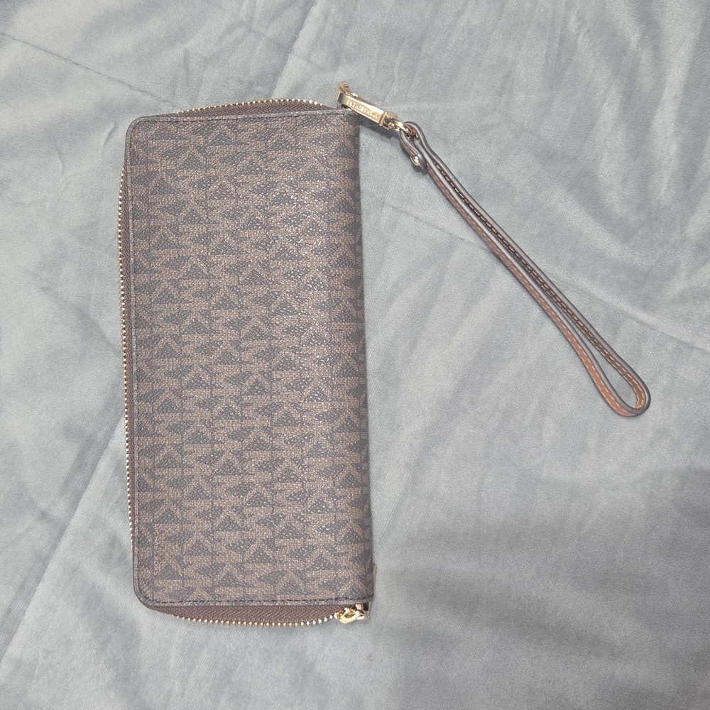 Michael Kors Large Continental Wallet Wristlet MK Brown - Picture 3 of 4